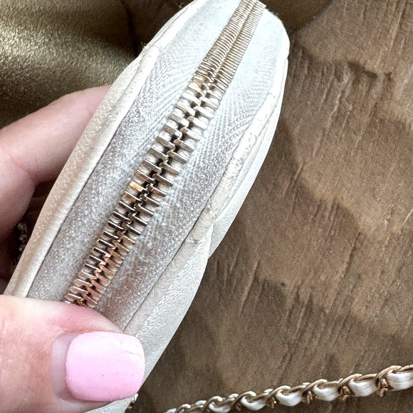 Chanel 19 Quilted Lambskin Leather Zip Around Wallet w/COA - Picture 7 of 16